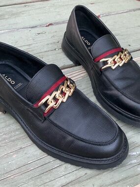 ALDO Flex Black Leather Mens Loafers with Gold Chain and Red Accent